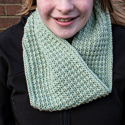 Easy Peasy ear warmer & cowl photo 4