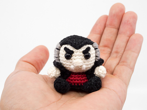 Mini Vampire Amigurumi photo 4