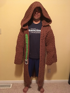 Bulky Jedi/Sith Hooded Robe pattern by Jami Mumaw