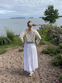 Filet crochet -like sweater