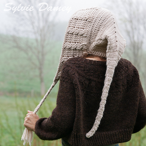 Brocéliande celtic hood