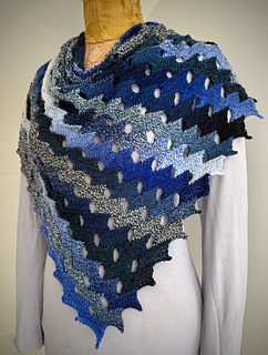 Let a gradient yarn do all the colorway heavy lifting! This is all Schoppel Wolle Crazy Zauberball #2099, 2 balls.
Dimensions: 25" / 63.5 cm Deep
72" / 183 cm Wide