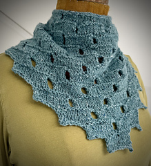 ...or cinched to create a turtleneck. Rowan Felted Tweed. Color: 209
Used 166 yds / 152 m
11" / 28 cm Deep
24" / 61 cm Wide
