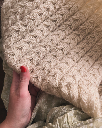 Ravelry: Sweetgrass Sweater pattern by TRICOT MERINGUE