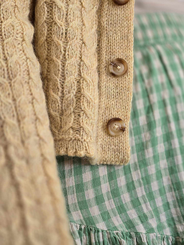 Ravelry: Sweetgrass Cardigan pattern by TRICOT MERINGUE