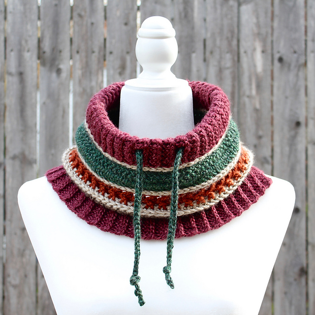 Print Drawstring Cowl main image 0
