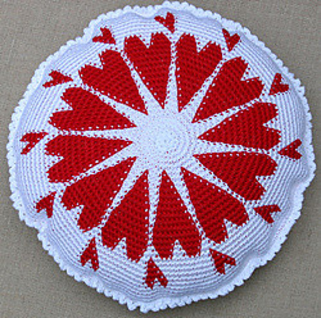 Ravelry Round Hearts Pillow Pattern By Carol Ventura