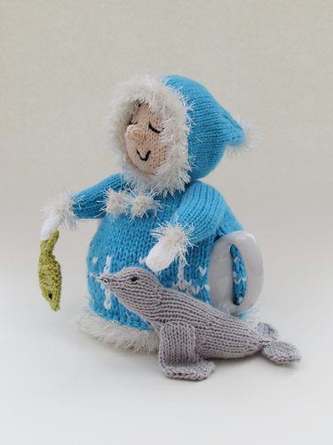 Eskimo Pike: Tea Cosy - Susan Cowper