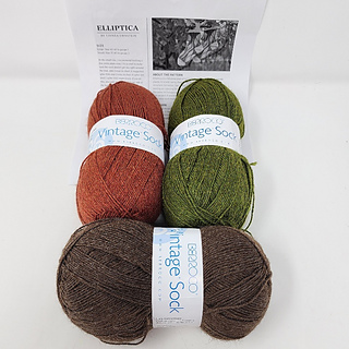 First color choice:
- Pumpkin background
- Fennel leaves
- Optional: Heel and toes in Moccha
