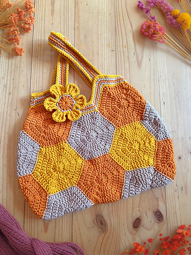 Ravelry: Easy Solid Hexagon Motifs pattern by The Crochet Fix