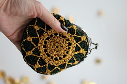 Gold and Jade Coin Purse photo 3