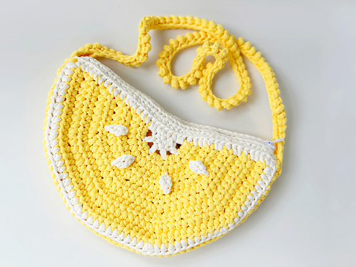 Ravelry: Lemon Wedge Crossbody Bag pattern by Shaz