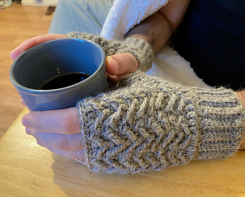 Hygge Arrow Gloves photo 6