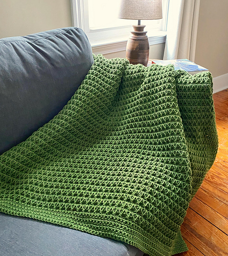 Zig Zag Colorful Pattern Print Hooded Blanket