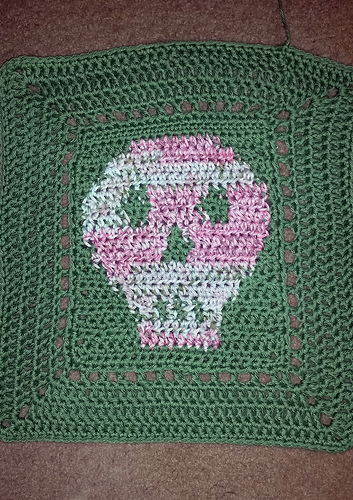 Skull Granny Square photo 2