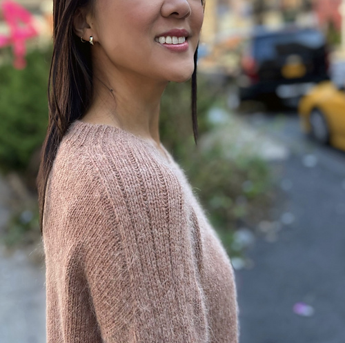 Ravelry: Skyline Pullover pattern by Tori Yu