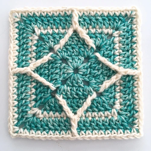 Northern Diamond Square crochet pattern by Torun Johansson