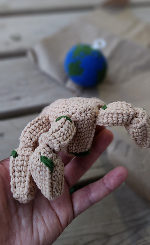 Rocky, the poseable, faceless alien golem