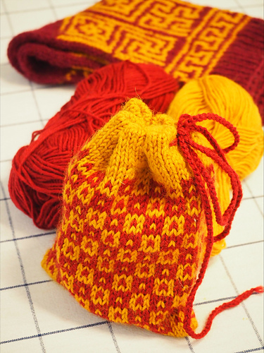 Golden Vermillion Necessaire photo 1