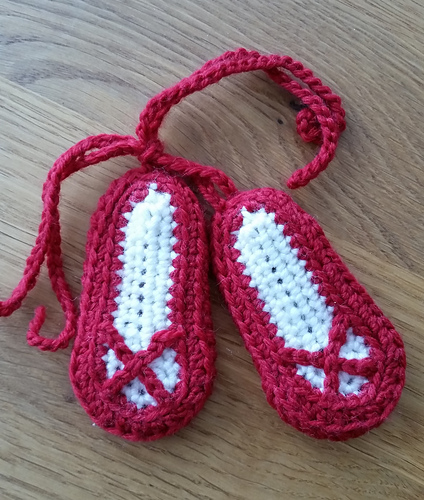 Ballet Shoe/Slipper Appliqué photo 1