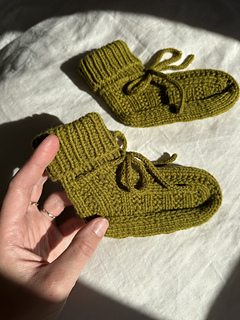 Ravelry: Cardamom Booties pattern by TwinKnits
