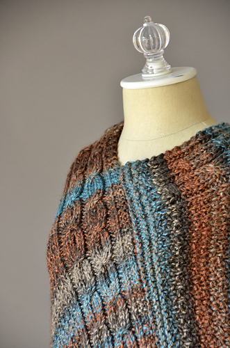 Double Cable Poncho photo 2