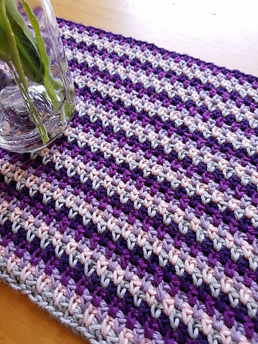 Linen Stitch Table Runner photo 1