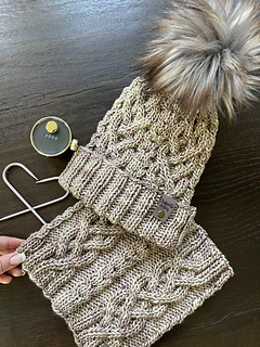 Cowl pattern sold separately.