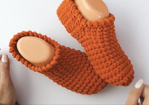 Crochet Beginners Slippers with Velvet Yarn
