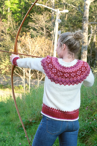 Skjaldmær (Skjoldmøy) / Shield-maiden - Vanja Blix Langsrud