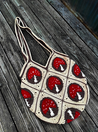 Mushroom Granny Square Bag photo 2
