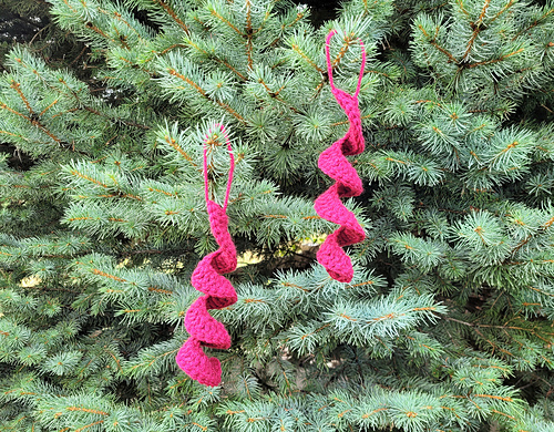 Ribbon Curl Christmas Ornament