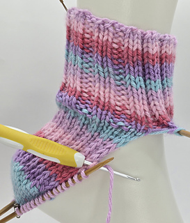 Ravelry: No Math Cascading Rib Sock Adult Small pattern by Nicole Whipple