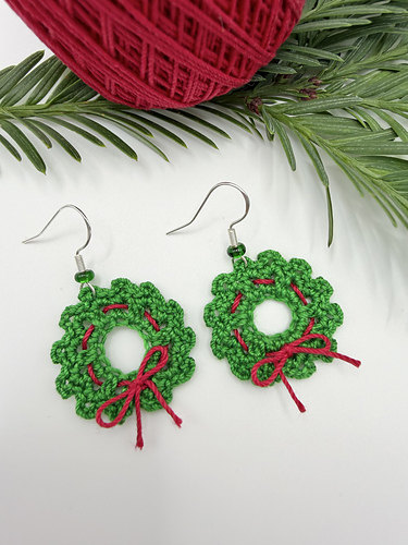 Holiday Wreath Earrings