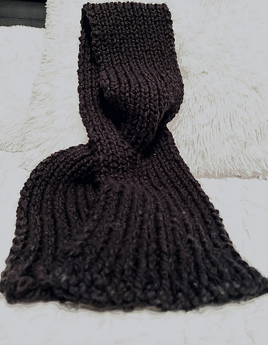 Delores Keyhole Scarf
