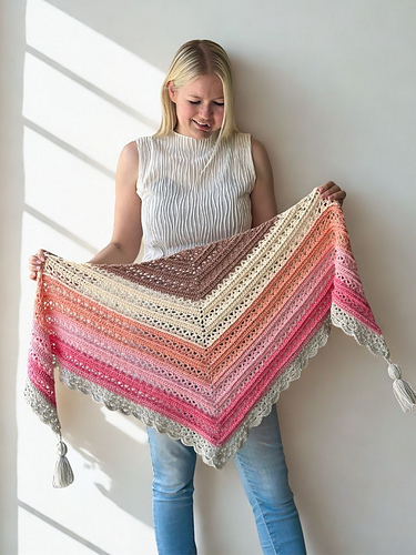 Dreamy Days Shawl photo 5
