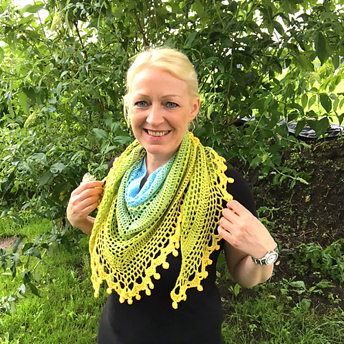 Pom Pom Happiness Shawl photo 7