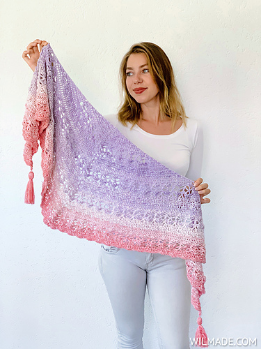 Flower Puff Shawl photo 8