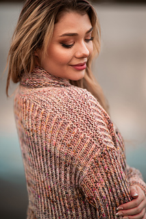 Model is wearing a size 41" with 7" positive ease