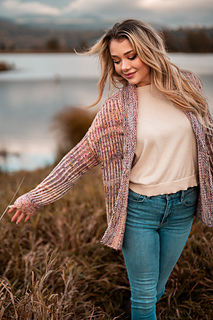 Model is wearing a size 41" with 7" positive ease