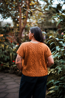 Model wearing size 52" with 6" ease © Wool & Pine