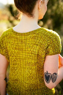 Model wearing size 41" with 4" ease © Wool & Pine