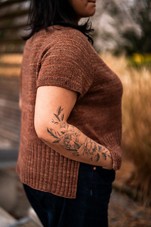 Model wearing size 52" with 6" ease © Wool & Pine © Wool & Pine
