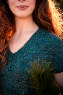 Model wearing size 40" with 4" ease © Wool & Pine © Wool & Pine