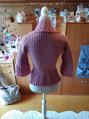 Breakfast Coat No. 488 photo 3
