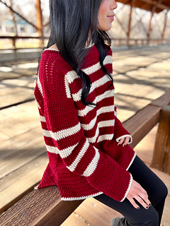 Shown in Unity Worsted in Garnet (MC) and Natural (CC)