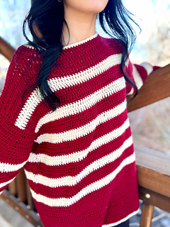 Shown in Unity Worsted in Garnet (MC) and Natural (CC)