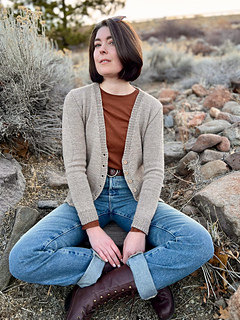 Shown in Harmony DK in Sand