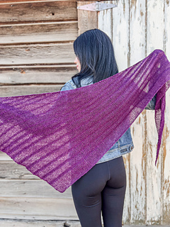Shown in Harmony Fingering in Wisteria and Trinity Cashmere in Aubergine