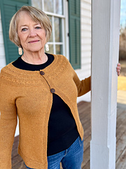 Shown in Harmony Worsted in Honeycomb